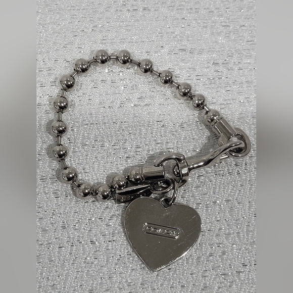 COACH BALL CHAIN HEART CHARM BRACELET. - Picture 7 of 8